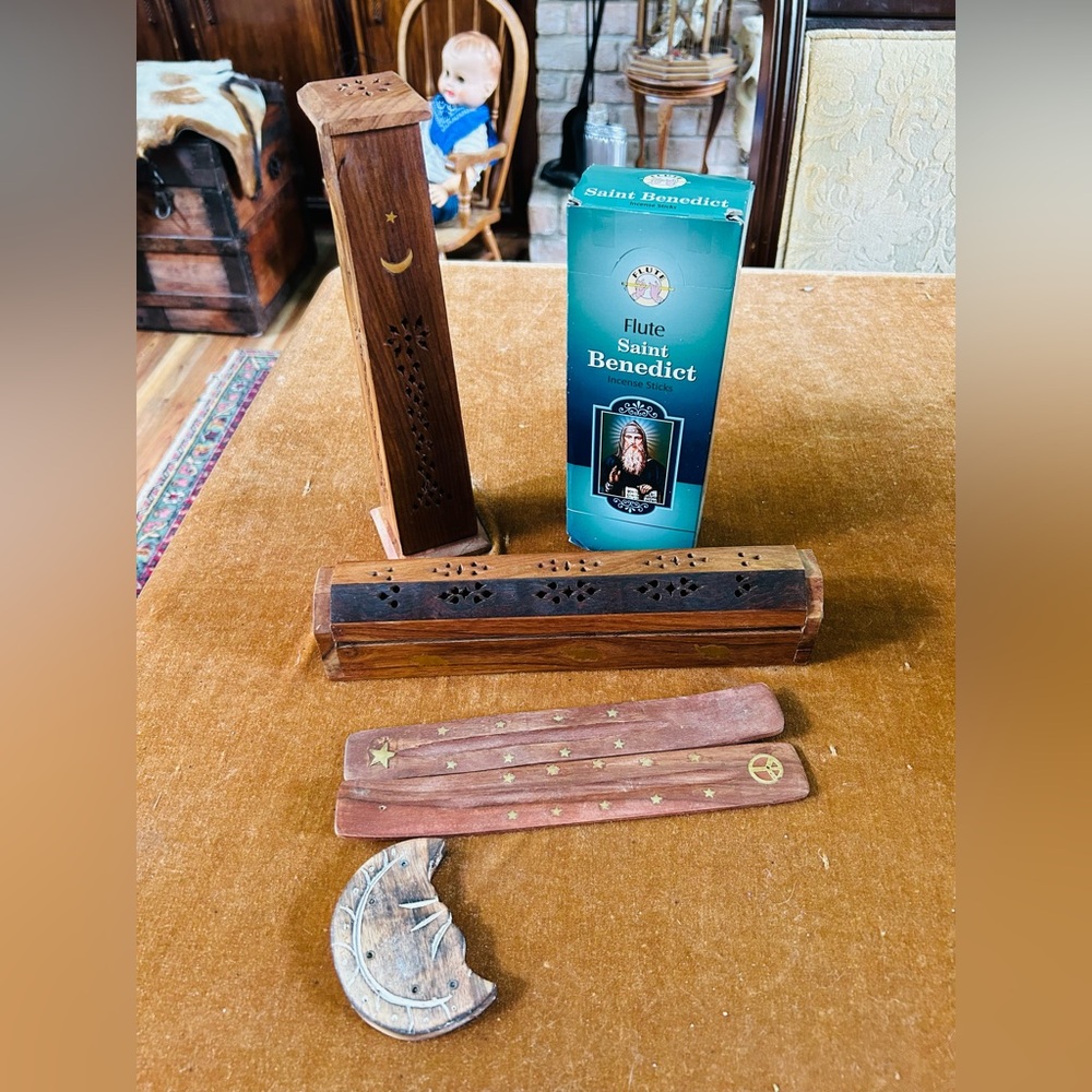 Wooden Incense Holder Set - Brown